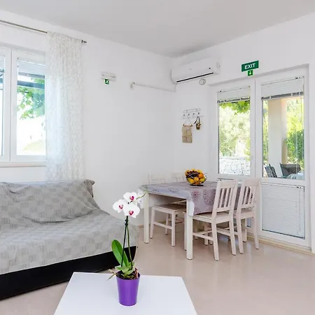 By The Sea Sladjenovici, Dubrovnik - 9012 *